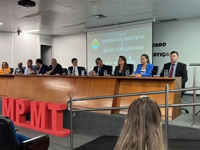 Foto da Notícia: Na Semana do Meio Ambiente, Gisela Cardoso participa de debate sobre saneamento básico e bacias hidrográficas