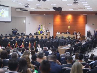 Notícia destaque: OAB-MT prestigia solenidade de posse dos magistrados empossados pelo TJMT