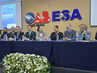 Foto da Notícia: Advogados, acadêmicos e pesquisadores participam de Seminário da OAB-MT sobre os 37 anos da Constituição Federal