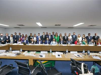 Notícia destaque: Na Conferência de BH, Thaís Brazil destaca política exemplar de acesso a cursos da ESA-MT